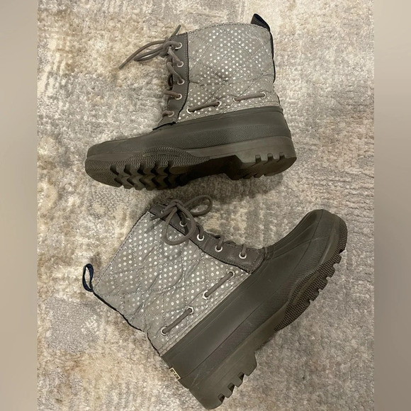 Sperry Saltwater Quilted Grey Silver Polka Dot Duck Boots STS92449 Womens Size 5 - Picture 2 of 9